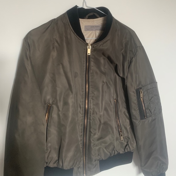 Green bomber jacket - Picture 2 of 3